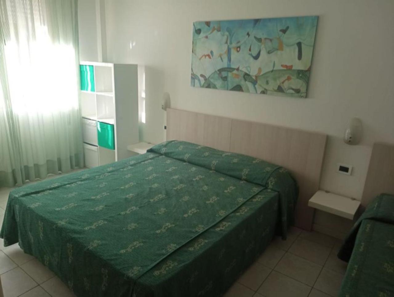Residence Zenith Каорле Екстер'єр фото