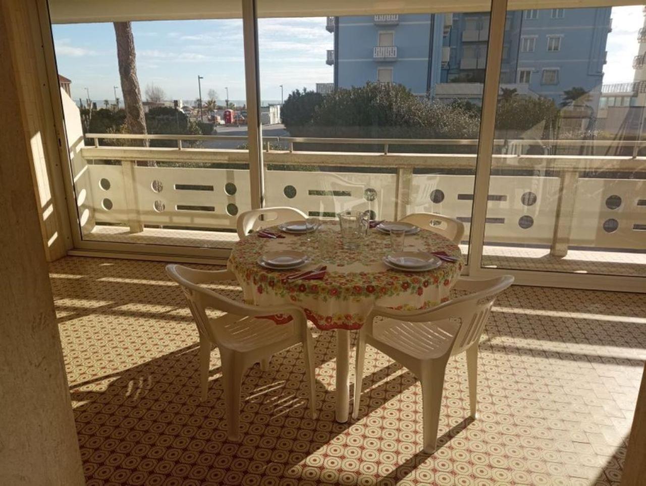 Residence Zenith Каорле Екстер'єр фото
