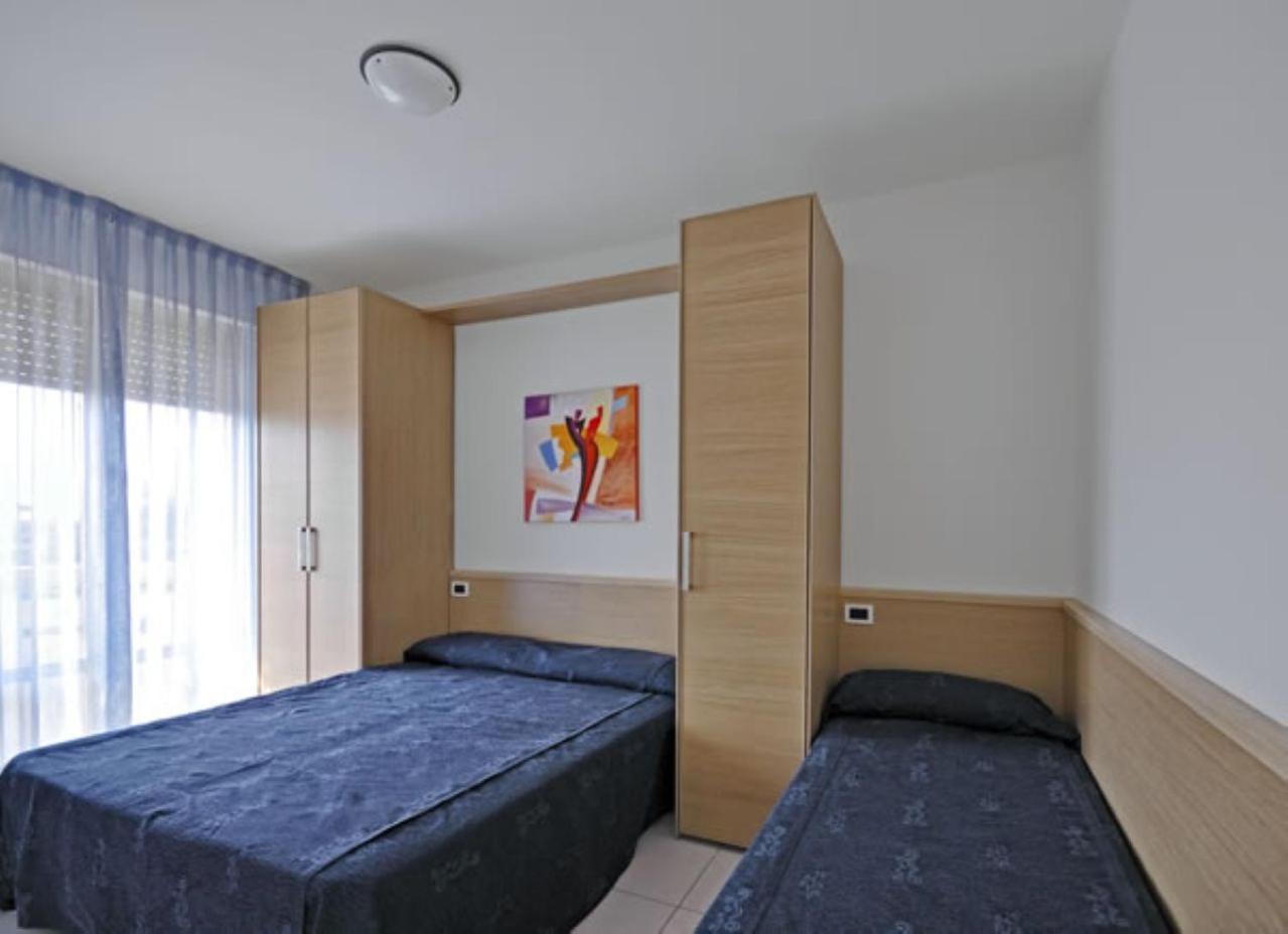 Residence Zenith Каорле Екстер'єр фото