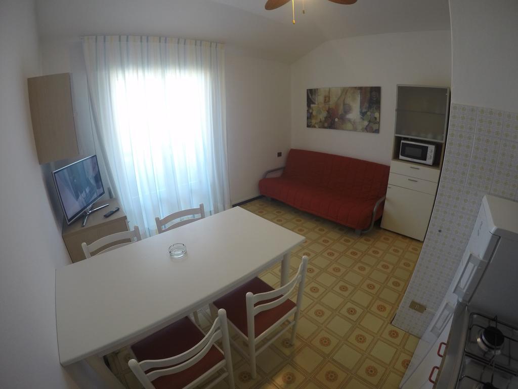 Residence Zenith Каорле Екстер'єр фото